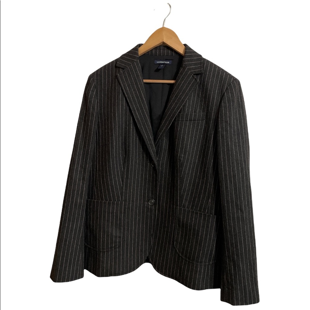 Lands’ End Wool Cashmere Blend Blazer.  Pinstripe charcoal Gray and Mauve.